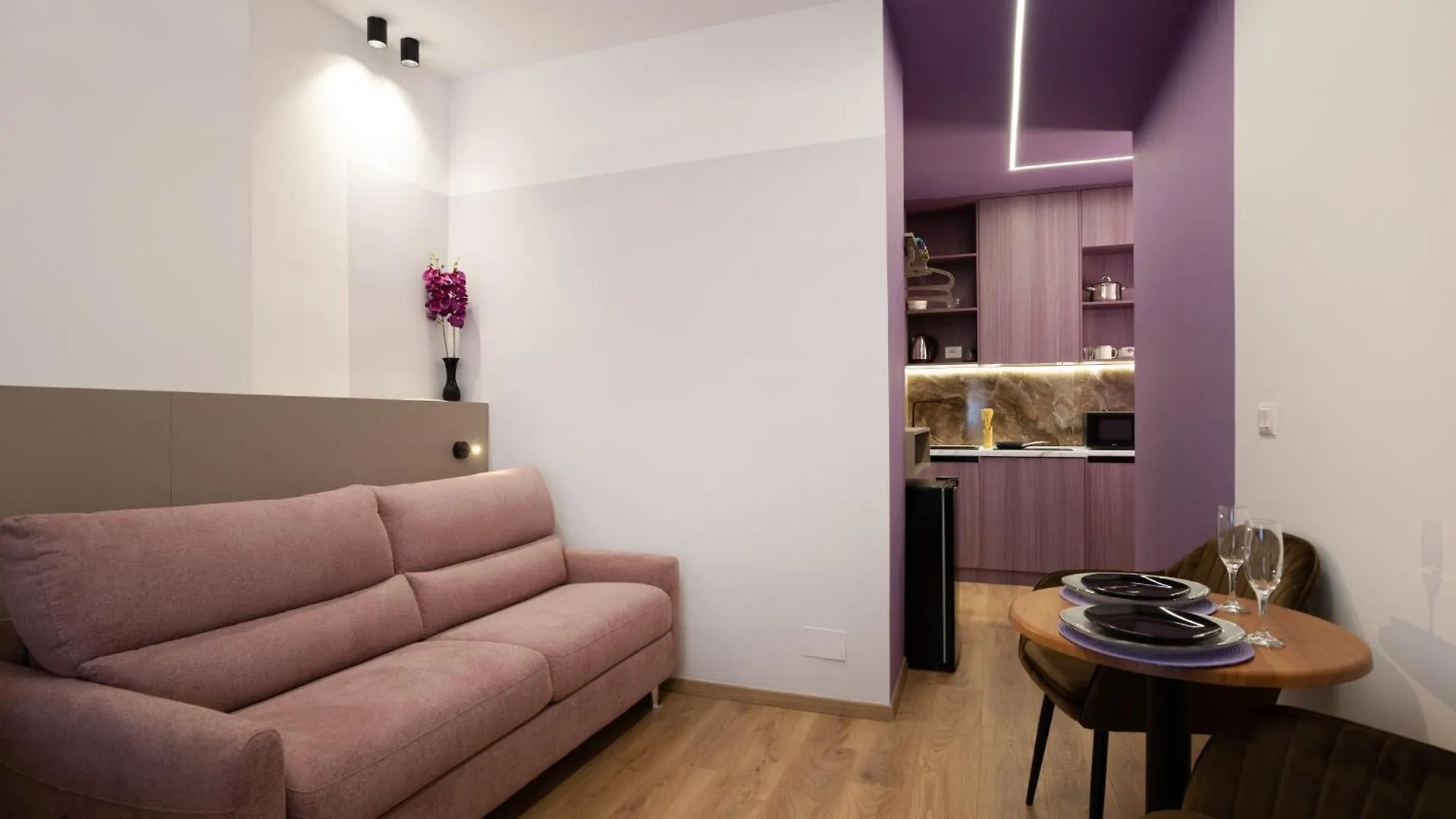 Circle Tirana City Center 0*,  Albanie